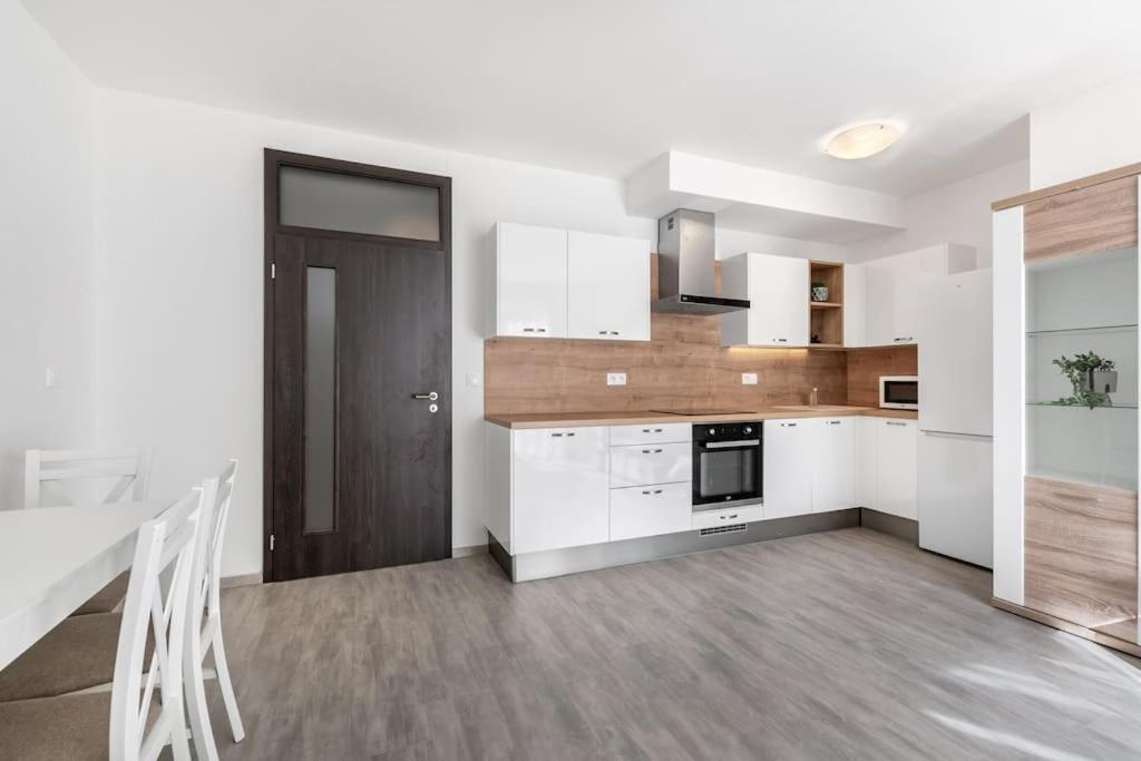 Apartman Utulny Apartman V Centre Diania