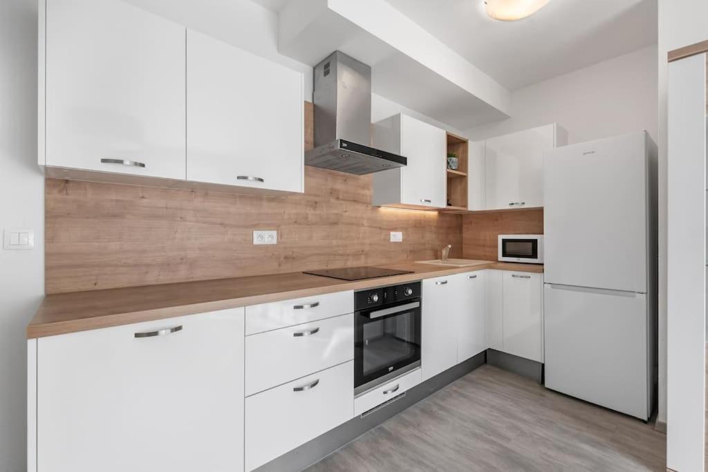Utulny Apartman V Centre Diania * Pozsony