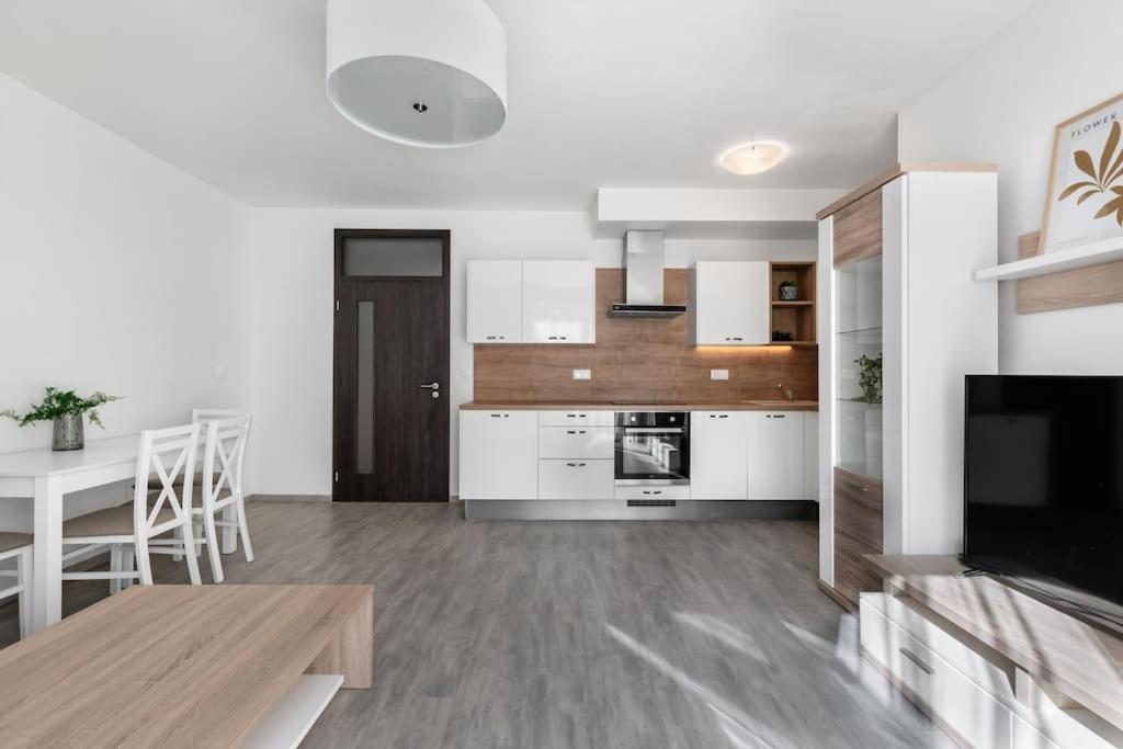 Utulny Apartman V Centre Diania Apartman Pozsony